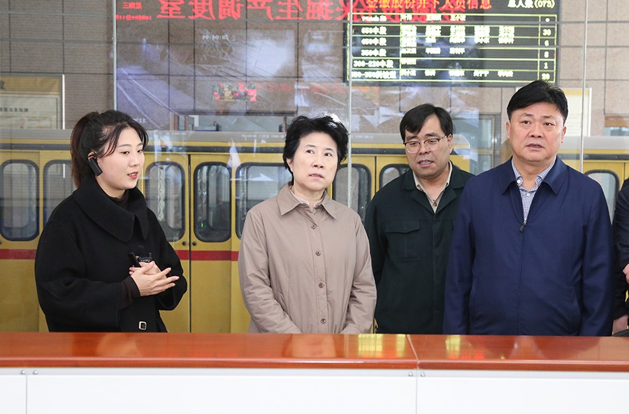 36-2023年3月，省生態(tài)環(huán)境廳黨組書記蘇君蒞臨金徽股份調(diào)研綠色礦山及“兩山”實(shí)踐創(chuàng)新基地建設(shè)情況。.jpg