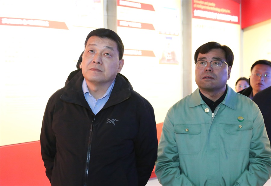 38-2023年12月，民建甘肅省委員會主任委員，全國政協(xié)委員，甘肅省政協(xié)常委，省生態(tài)環(huán)境廳廳長，省核安全局局長葛建團(tuán)蒞臨金徽股份調(diào)研。.jpg